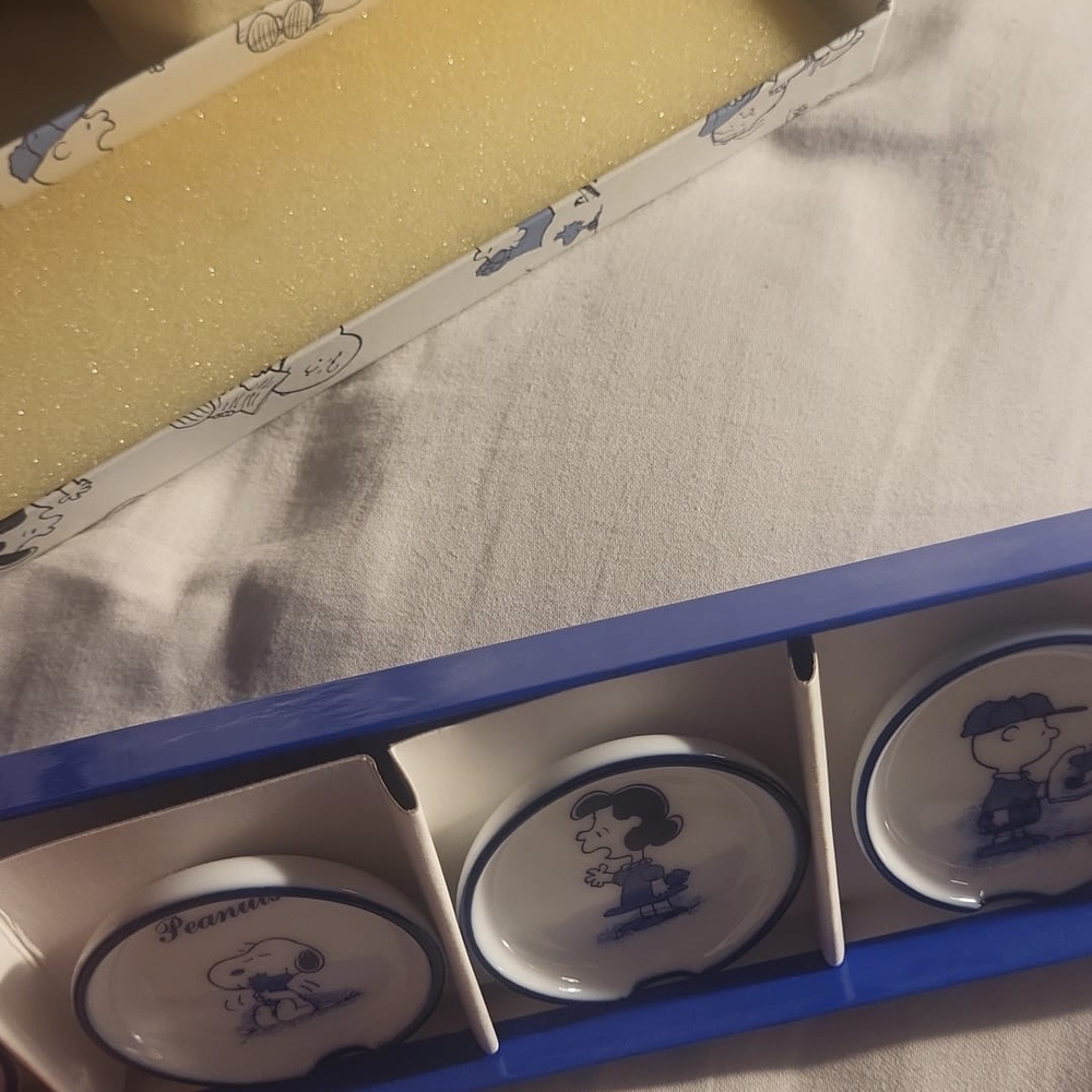Peanuts Blue Toy Box - Picture 3 of 4